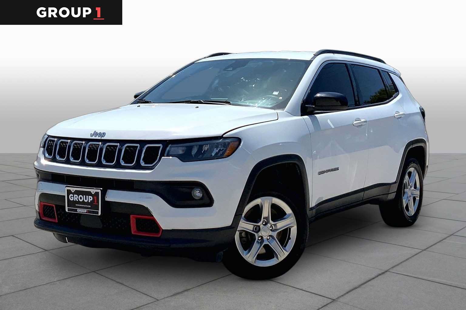 Used 2023 Jeep Compass Latitude AWD/4WD image 1