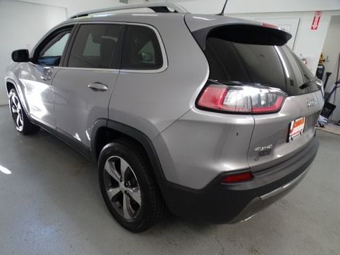 Used 2019 Jeep Cherokee Limited AWD/4WD image 21
