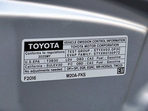 Used 2025 Toyota Corolla SE image 36