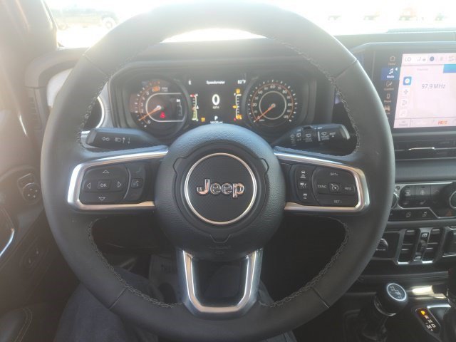 Certified 2025 Jeep Wrangler Unlimited Sahara AWD/4WD image 8