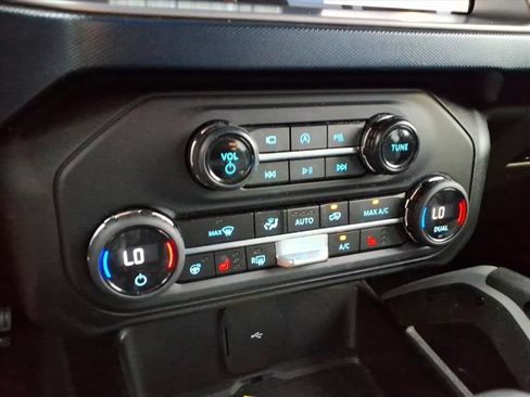 Used 2023 Ford Bronco Outer Banks AWD/4WD image 16