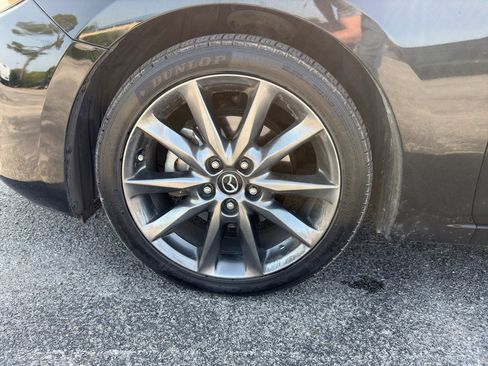 Used 2018 MAZDA MAZDA3 Grand Touring FWD image 10