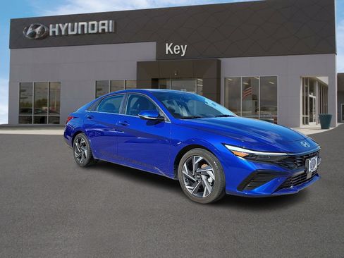 Used 2024 Hyundai Elantra Limited FWD image 1