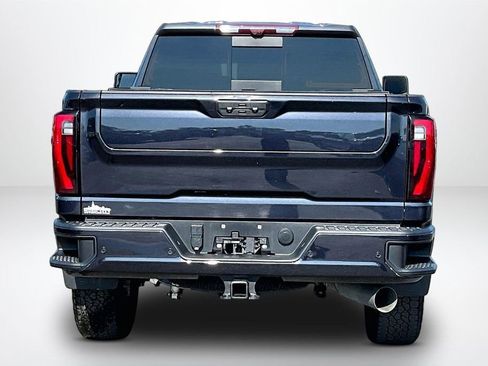 Used 2024 GMC Sierra 2500 Denali Ultimate w/ Max Trailering Package AWD/4WD image 7