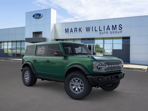 New 2025 Ford Bronco Badlands image 8