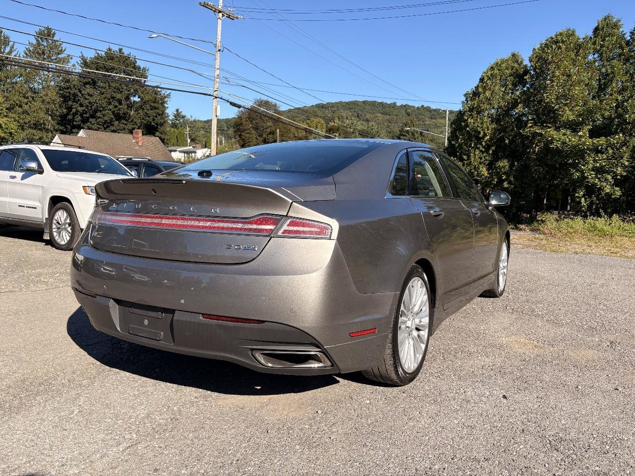 Used 2016 Lincoln MKZ AWD image 7
