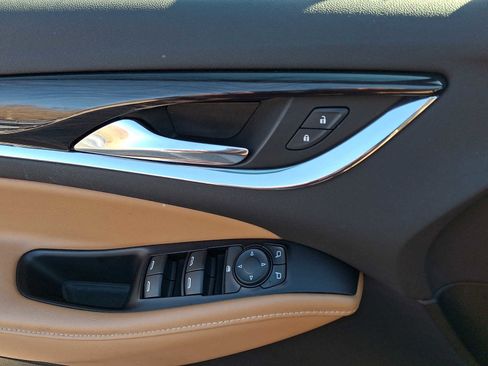 Used 2018 Buick Enclave Essence w/ LPO, Hit The Road Package image 13