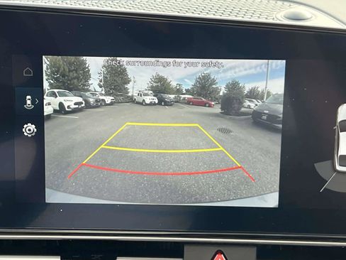 Used 2023 Hyundai Elantra Limited image 21