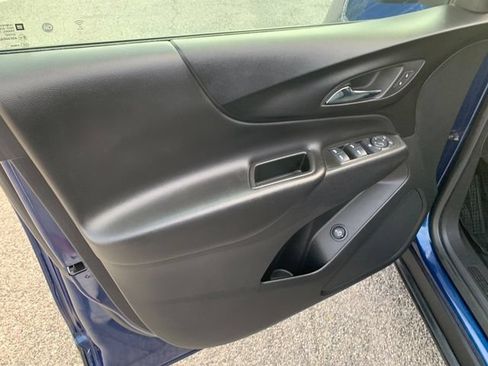 Used 2022 Chevrolet Equinox LT AWD/4WD image 22
