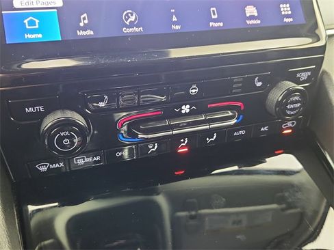 Used 2023 Jeep Grand Cherokee Limited w/ Black Appearance Package image 23