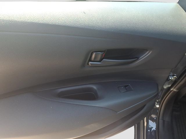 Used 2024 Toyota Corolla LE FWD image 8