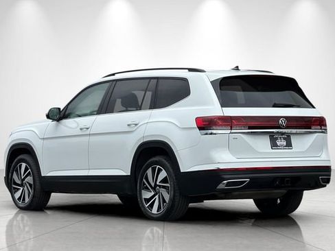 Used 2025 Volkswagen Atlas SE FWD image 6