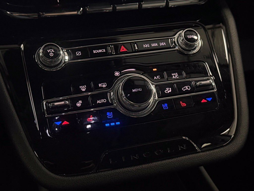 Used 2022 Lincoln Corsair AWD w/ Equipment Group 101A image 21