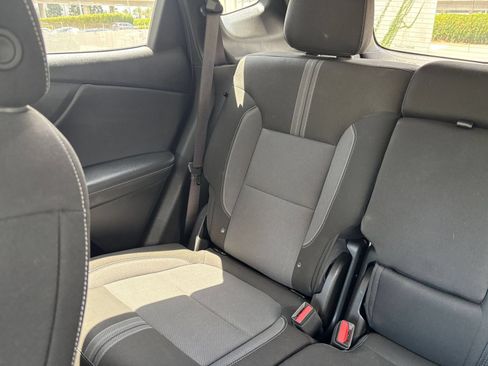 Used 2025 Chevrolet Blazer LT FWD image 39