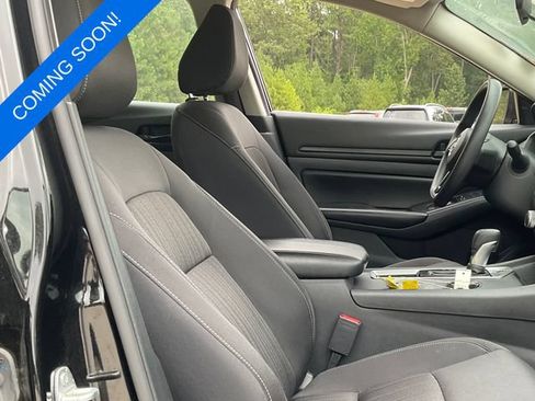 Used 2024 Nissan Altima 2.5 S FWD image 4