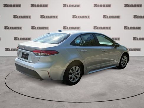 Used 2024 Toyota Corolla LE FWD image 5