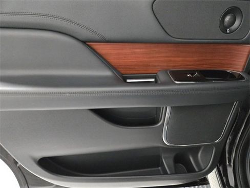 Used 2024 Lincoln Navigator L 4WD image 22