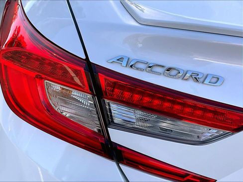 Used 2018 Honda Accord Sport image 30