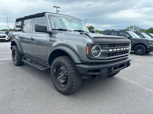 Used 2022 Ford Bronco Black Diamond AWD/4WD image 2