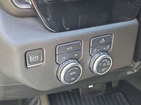 Used 2024 GMC Sierra 1500 Elevation AWD/4WD image 10