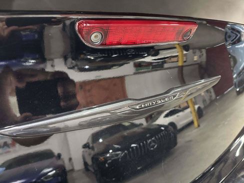 Used 2022 Chrysler 300 Touring w/ Sport Appearance Package RWD image 18