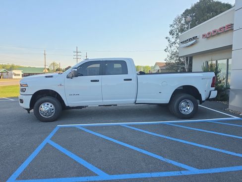 Used 2025 RAM 3500 Big Horn AWD/4WD image 7