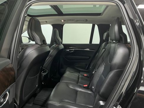 Used 2019 Volvo XC90 T5 Momentum w/ Protection Package Premier image 31