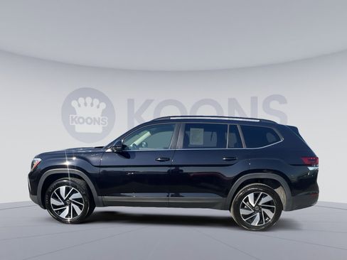 Used 2025 Volkswagen Atlas SE FWD image 13