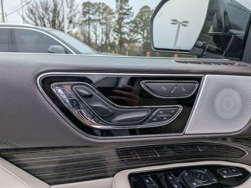 Used 2023 Lincoln Navigator Black Label image 12