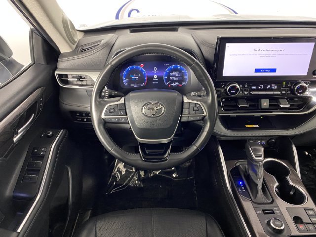 Used 2023 Toyota Highlander Platinum AWD/4WD image 15