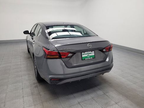 Used 2025 Nissan Altima 2.5 SV FWD image 6