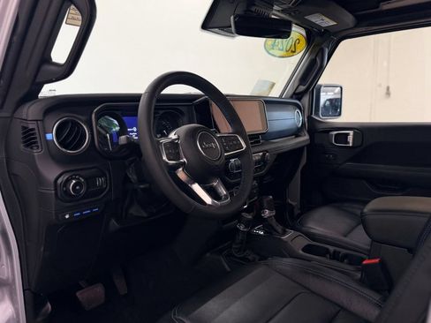 Used 2024 Jeep Wrangler High Altitude AWD/4WD image 12