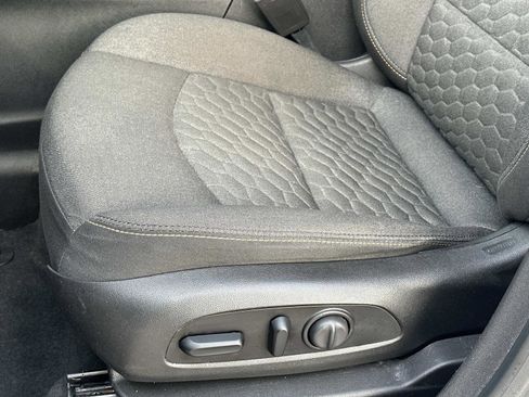 Used 2018 Chevrolet Equinox LT w/ LPO, Protection Package image 18