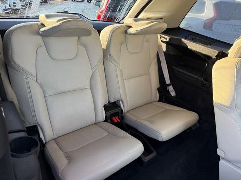 Used 2023 Volvo XC90 B6 Ultimate w/ Lounge Package image 11