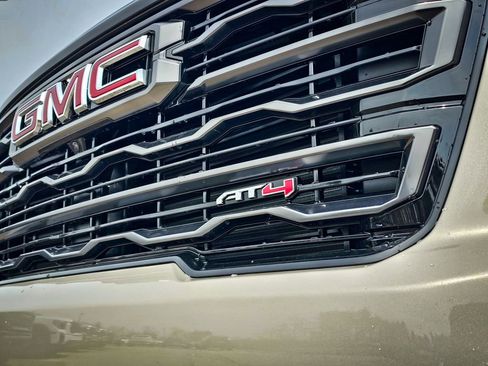 New 2026 GMC Acadia AT4 image 9