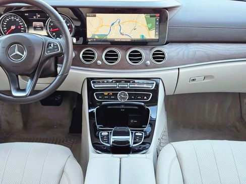 Used 2017 Mercedes-Benz E 300 4MATIC image 14