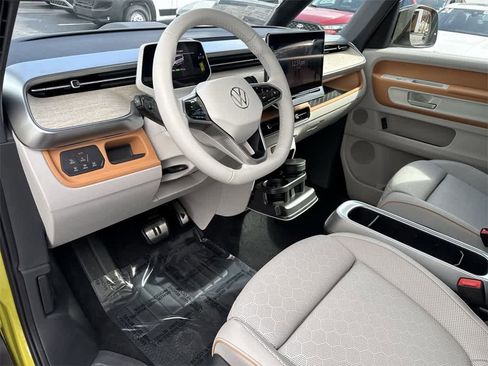 New 2025 Volkswagen ID. Buzz Pro S Plus image 13