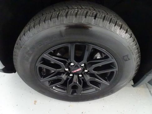 Certified 2024 GMC Sierra 1500 Elevation AWD/4WD image 28
