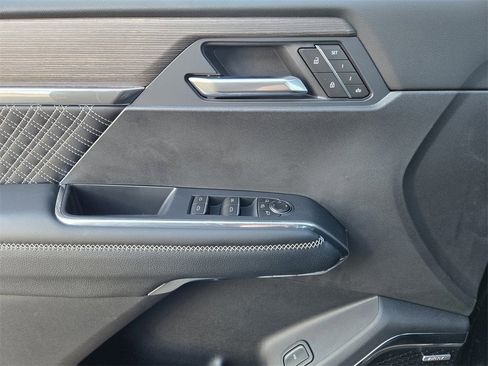 New 2026 GMC Acadia Denali image 15