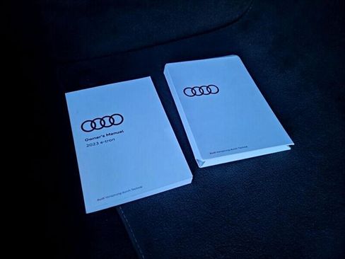 Used 2023 Audi e-tron Premium w/ Convenience Plus Package image 30