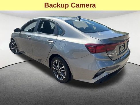 Used 2023 Kia Forte LXS w/ LXS Technology Package image 9