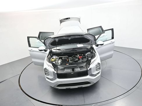 Used 2023 Mitsubishi Outlander SEL FWD image 33