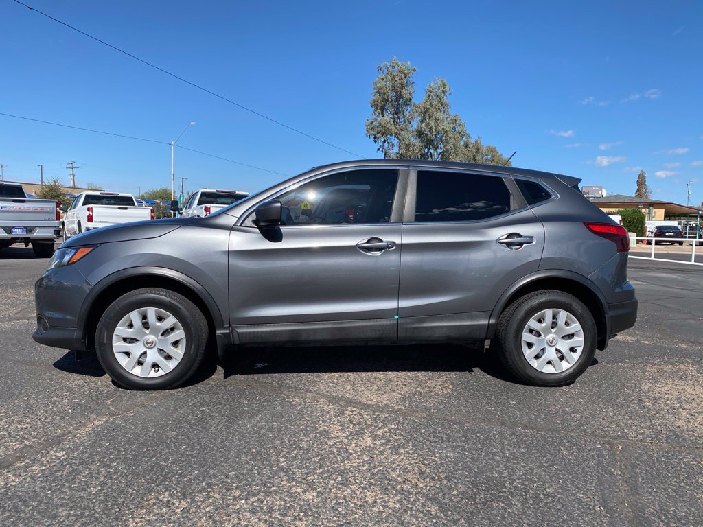 Used 2019 Nissan Rogue Sport S FWD image 3