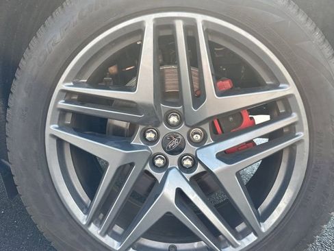 Used 2025 Ford Explorer ST image 5