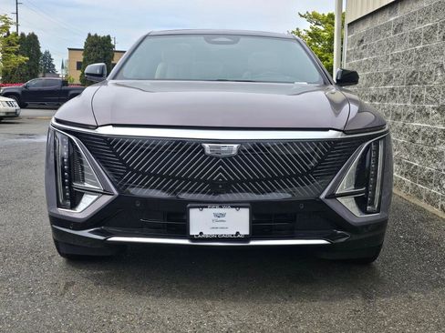 New 2026 Cadillac Lyriq Signature Luxury w/ LPO, Bronce Accent Package AWD/4WD image 12