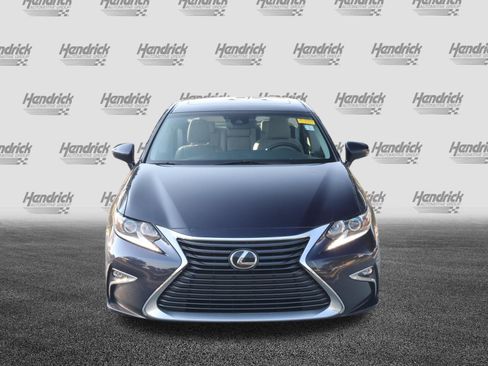 Used 2017 Lexus ES 350 w/ Accessory Package 2 FWD image 3