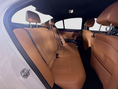 Used 2023 BMW 530e w/ Premium Package image 27