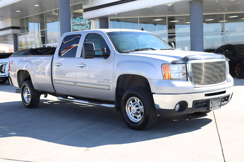 Used 2008 GMC Sierra 2500 SLT w/ Z71 Off-Road Package AWD/4WD image 8