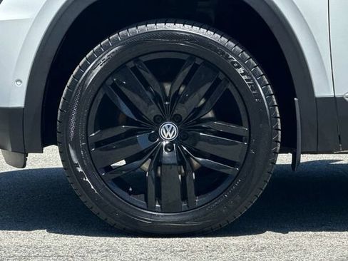 Used 2018 Volkswagen Atlas SEL Premium AWD/4WD image 27