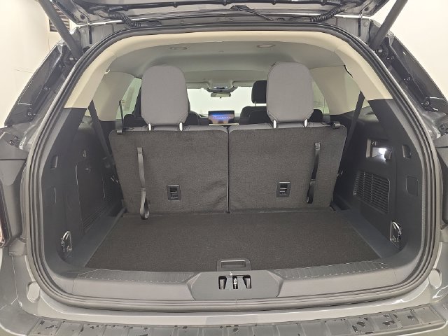 New 2026 Ford Explorer Active AWD/4WD image 17